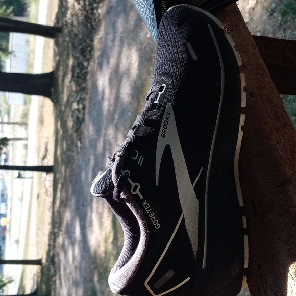 Brooks Shoes - Shoes